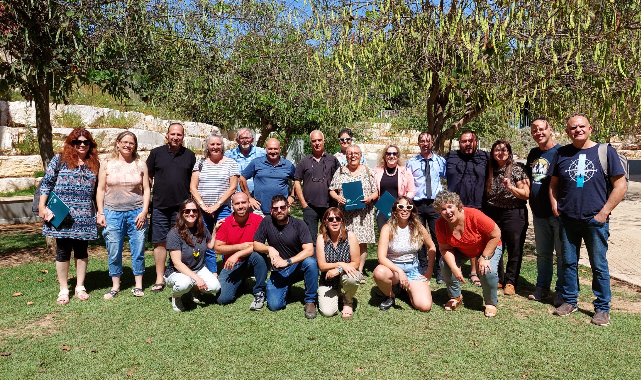 בוגרי ובוגרות המחזור התשיעי בקורס להכשרת מנהלי קהילה ומזכירים בקיבוץ