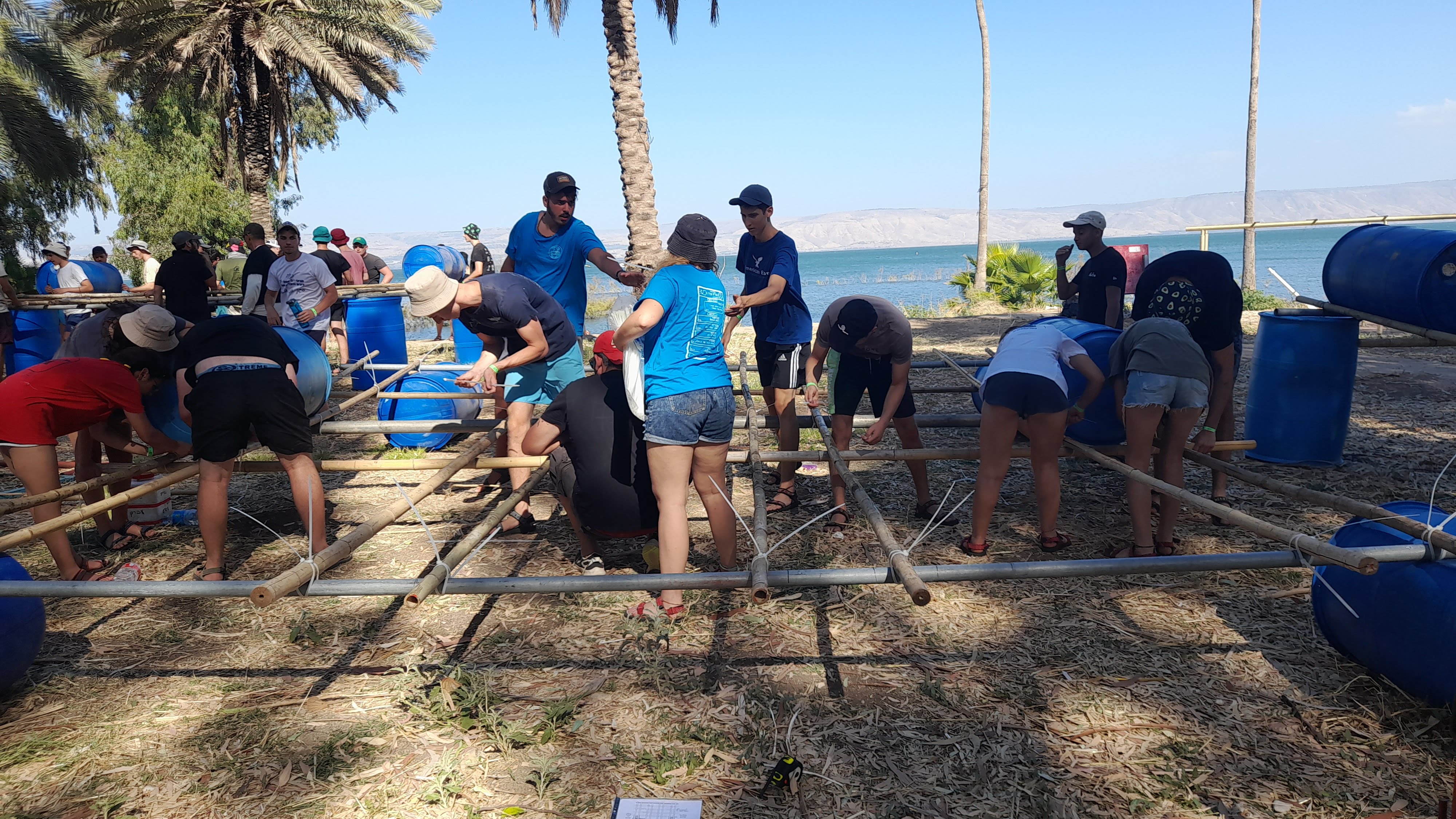 דברים שרואים מחוף הכנרת ולא רואים משום מקום אחר