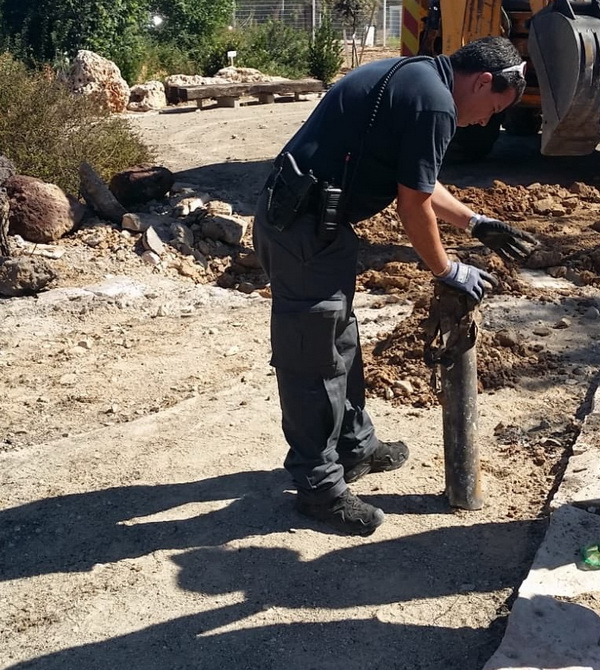 רקטה שנמצאה הבוקר (יום א') בשטח תיכון שער הנגב