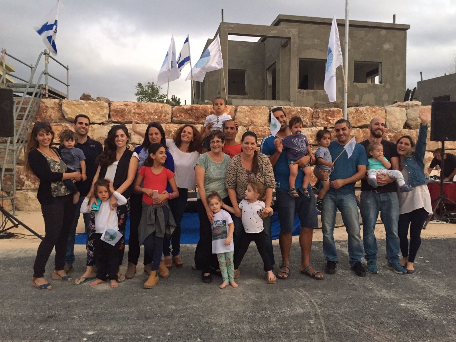 בואו לגור בתל-קציר