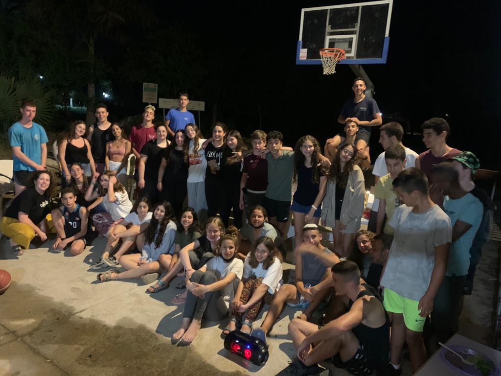 נערי שער הגולן המארחים ביחד עם נערי ניצנים וקומונת הש"ש בניצנים