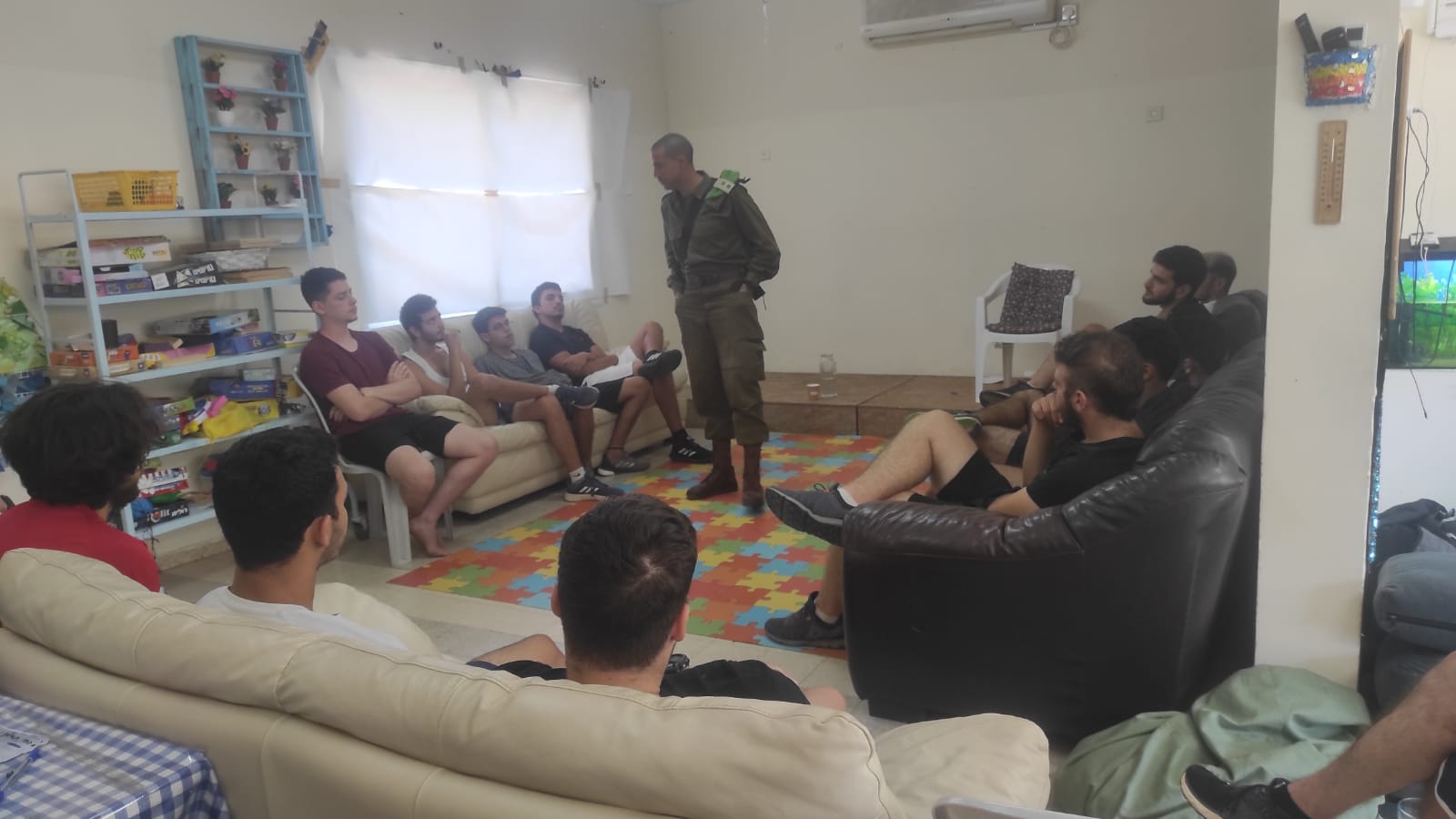 מני עברי, מפקד 50, עם השינשינים המיועדים למסלול הפיקודי