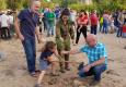 בתגובה לטרור העפיפונים: קיבוצי ויישובי עוטף עזה יזמו מבצע נטיעות גדול ברחבי העוטף 
